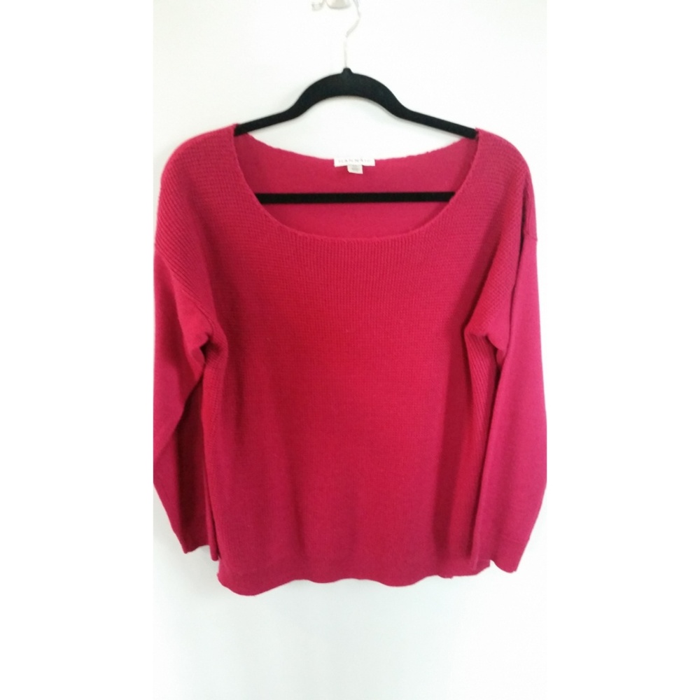 Hannah size Lg top